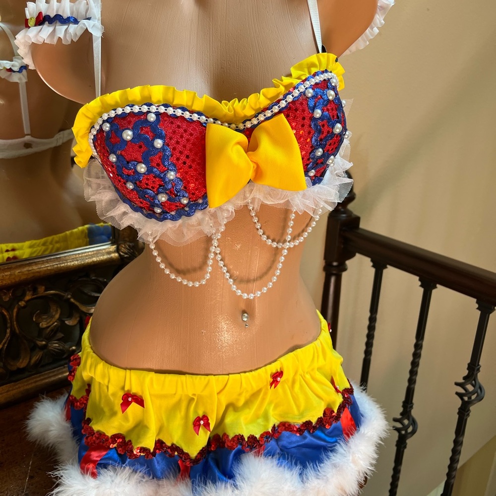 Handmade Disney Snow White sequined rave bra top &  skirt set Halloween costume